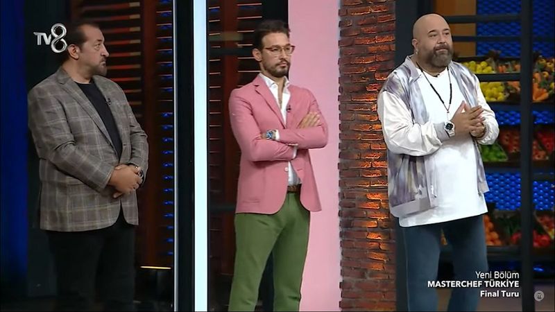MasterChef ana kadroya kim girdi? 18 Ağustos 2021 MasterChef'te on dördüncü önlüğü kazanan isim..