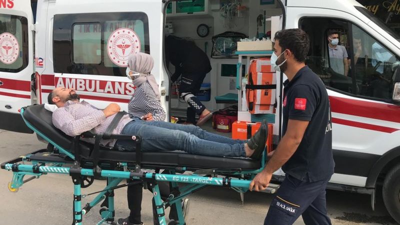 Elazığ'da kalp krizi geçiren sürücüye çevredekiler yetişti