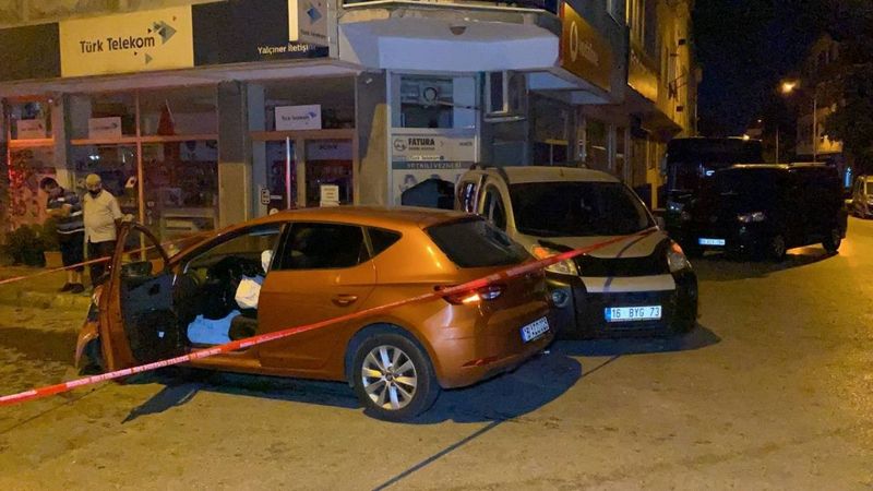 Bursa’da kazada savrulan otomobilin altında kaldı