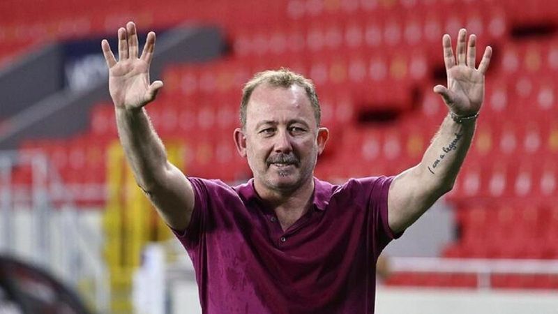 Futbolda kazandı ama aşkta kaybetti! Sergen Yalçın ve sevgilisi Lisaveti Karibskaya birbirini sildi