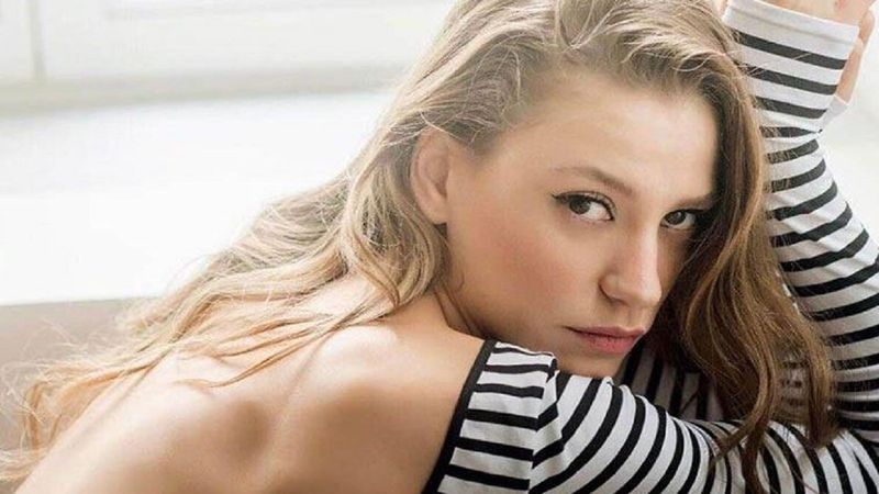 Serenay Sarıkaya neye uğradığını şaşırdı! Şoförü lüks aracıyla kaza yaptı, ilk işi bakın ne oldu