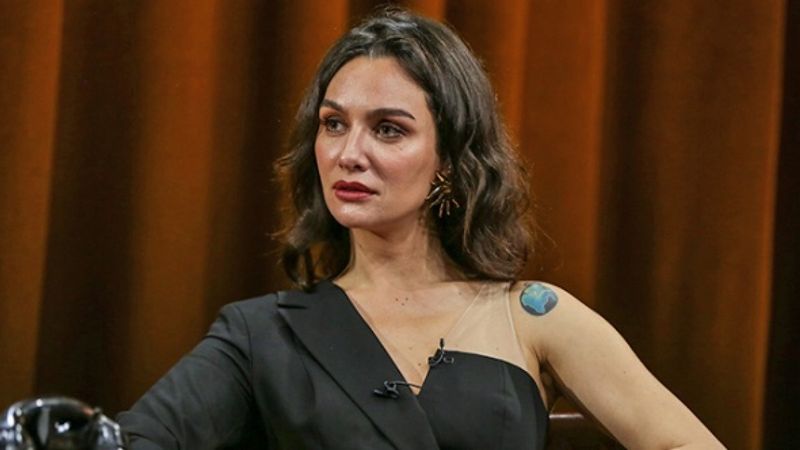 Son Yaz dizisine katılan Birce Akalay'ın setten kareleri geldi! Birce Akalay ve Ali Atay aynı sahnede..