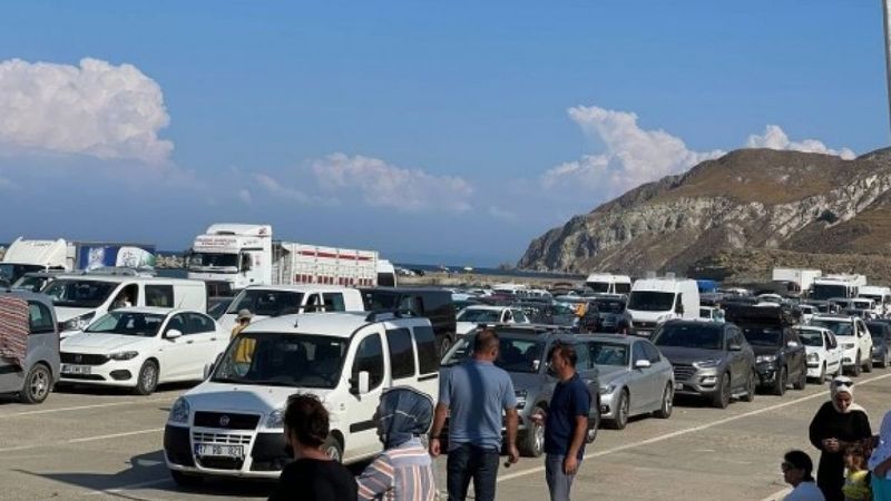 Gökçeada’dan dönen tatilcilerin feribot çilesi
