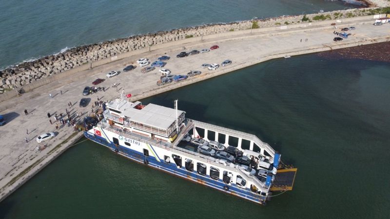 Sinop'taki sel mağdurlarını tahliye eden gemi personeli: Gururluyuz