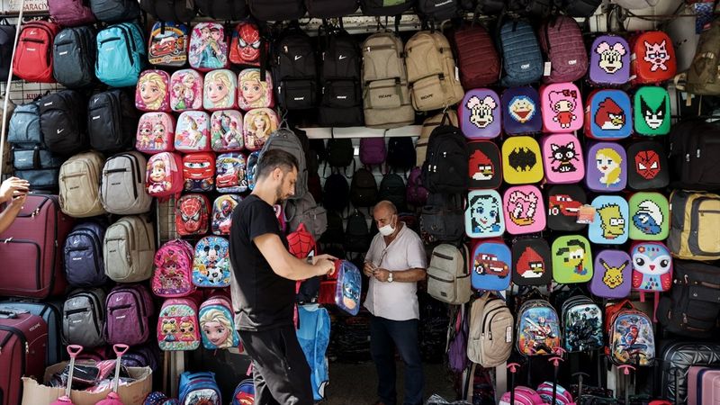 İstanbul'da kırtasiye esnafının yüzü gülüyor