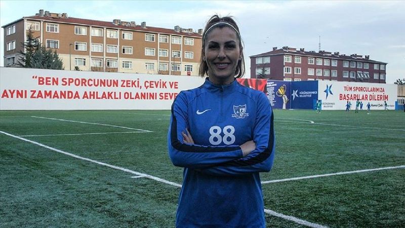 Nurcan Çelik kimdir? Galatasaray Kadın Futbol Teknik Direktörü Nurcan Çelik'in biyografisi