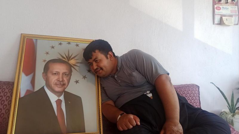 Kahramanmaraşlı engelli gencin Cumhurbaşkanı Erdoğan sevgisi