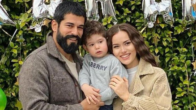 Fahriye Evcen çocukluk fotoğrafını paylaştı! 'Karan annesinin kopyasıymış' dedirtti