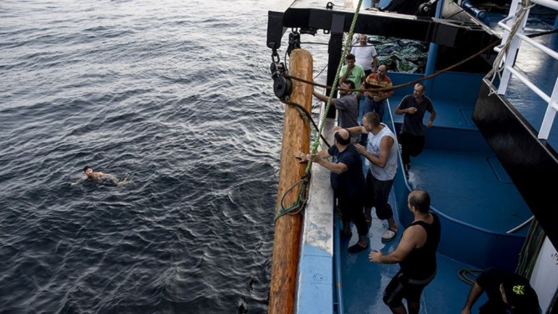 Balıkçıların denizde 5 günlük zorlu mesaisi
