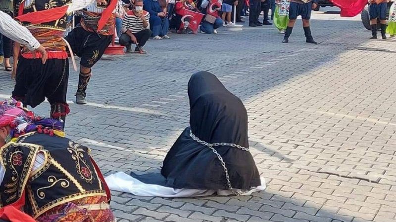 CHP'li Edremit Belediyesi'nden zincirli kadın gösterisine ilişkin açıklama