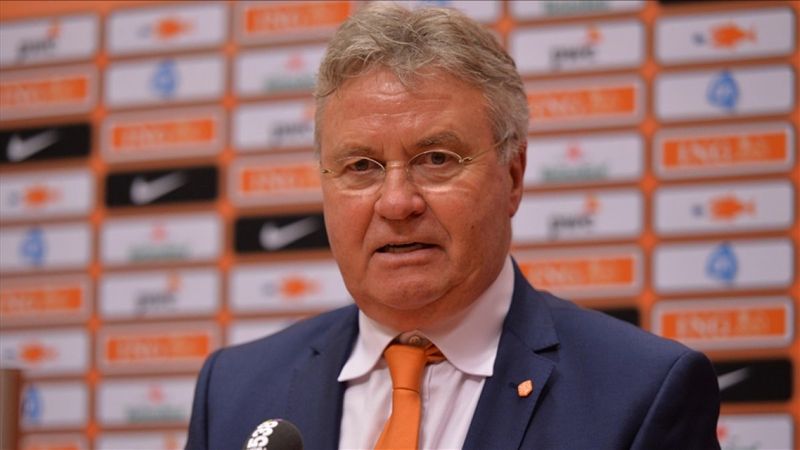 Guus Hiddink emekli oldu