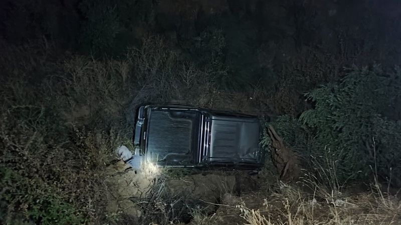 Aydın'da uçuruma devrilen kamyonetin sürücüsü hayatını kaybetti