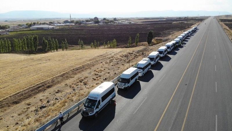 Muş'ta görevli timler servis araçlarını drone ile denetledi