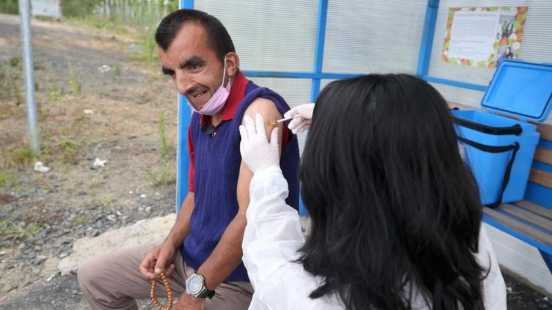 Ordu'da kendisi için konulan durakta aşılandı