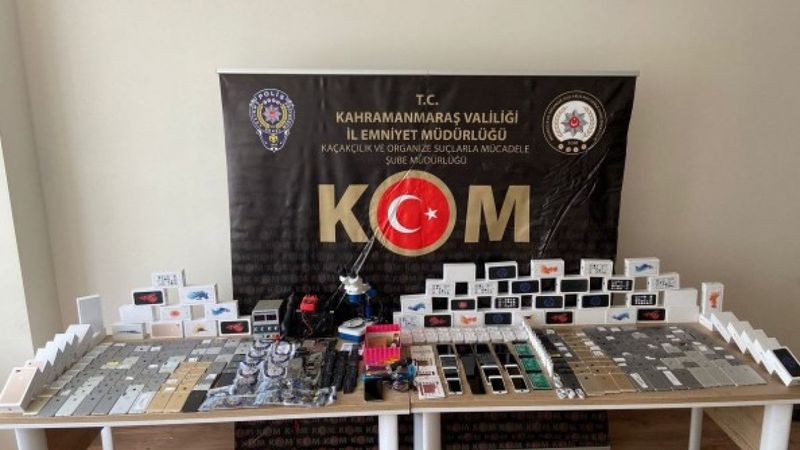 Kahramanmaraş'ta kaçak yedek parçalarla telefon yapıp satan kişi, yakalandı