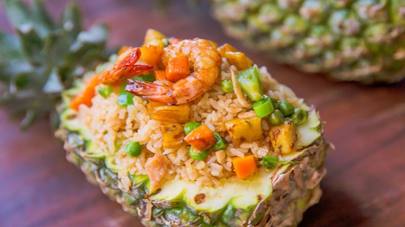 Damağınız bayram etsin: Tayland usulü ananaslı kızarmış pilav tarifi