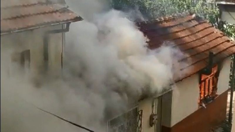 Bursa'da kullanılmayan ahşap evi yakan tinerci izini kaybettirdi