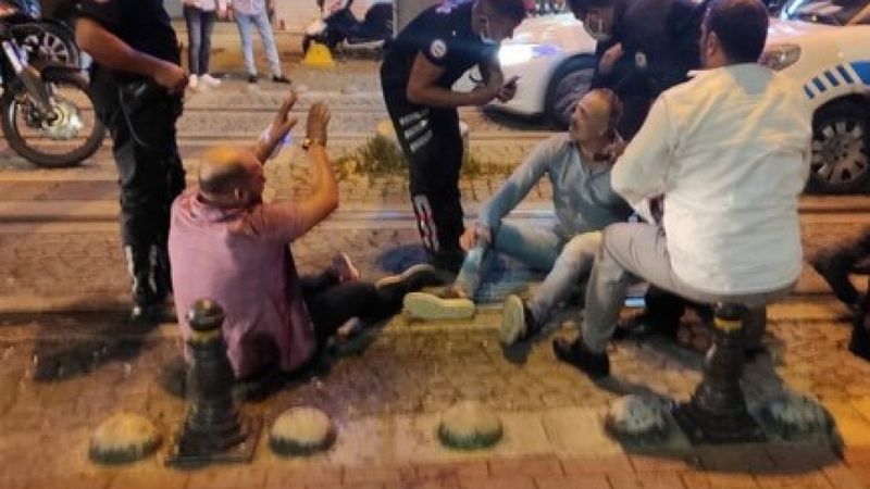 Kocaeli'de 2 kişinin köpeğimi çaldın kavgası kanlı bitti