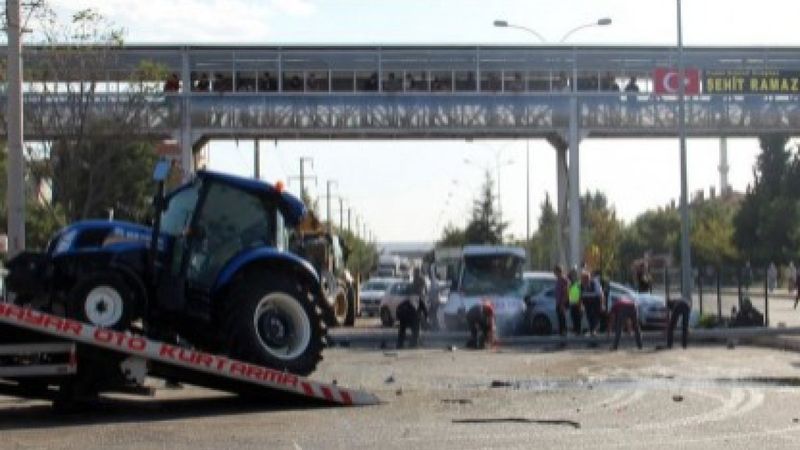 Afyonkarahisar'a freni boşalan tır 6 aracı biçti