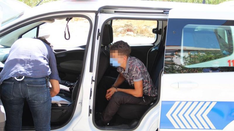 Antalya'da hırsızlık şüphelisi 'koronayım' diyerek yalan söyledi