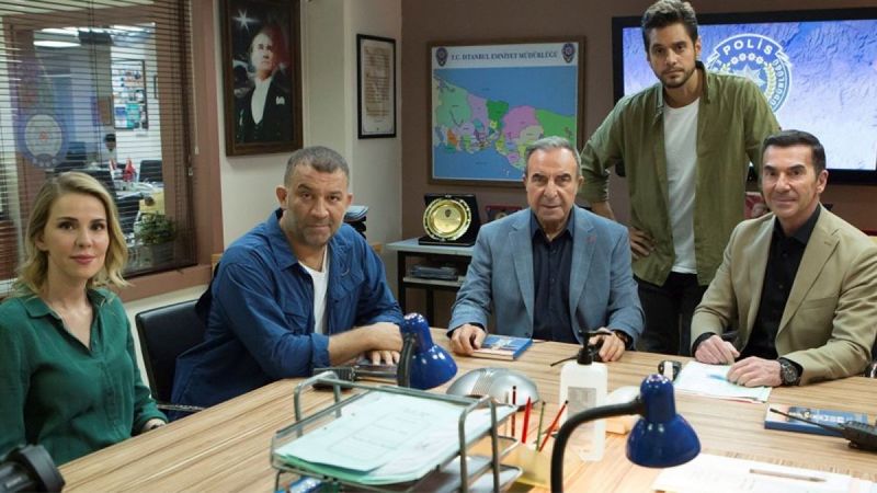 Arka Sokaklar'a bir oyuncu daha! O isim geri dönüyor