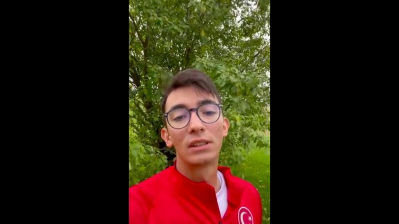 Mete Gazoz, Paulo Coelho'ya teşekkür etti