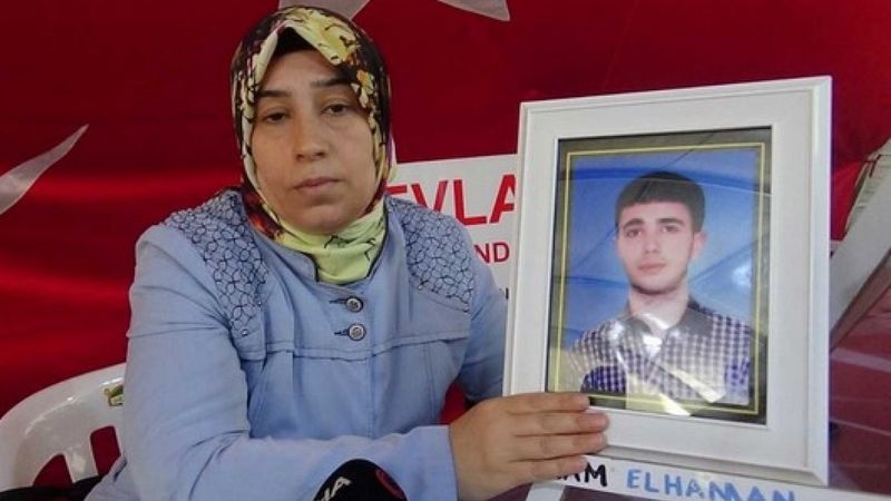 Diyarbakır'da evlat nöbetindeki anne: HDP’nin bir kapısı meclise, diğer kapısı Kandil’e çıkıyor