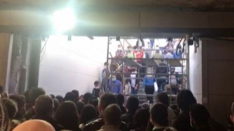 Uzunçayır metrobüs durağında iskele yoğunluğu