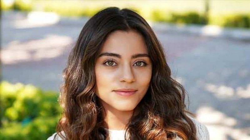 Sıla Türkoğlu kimdir? Emanet'in Seher'i Sıla Türkoğlu hakkında bilgiler...