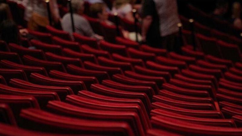 Kültür ve Turizm Bakanlığı'ndan özel tiyatrolara destek