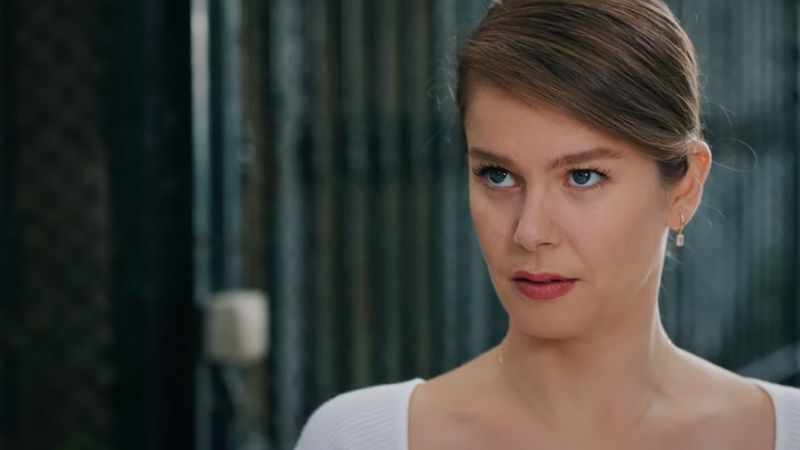 Camdaki Kız 14. bölüm 2. fragmanı: Hayri'den Nalan'a ilk hediye...