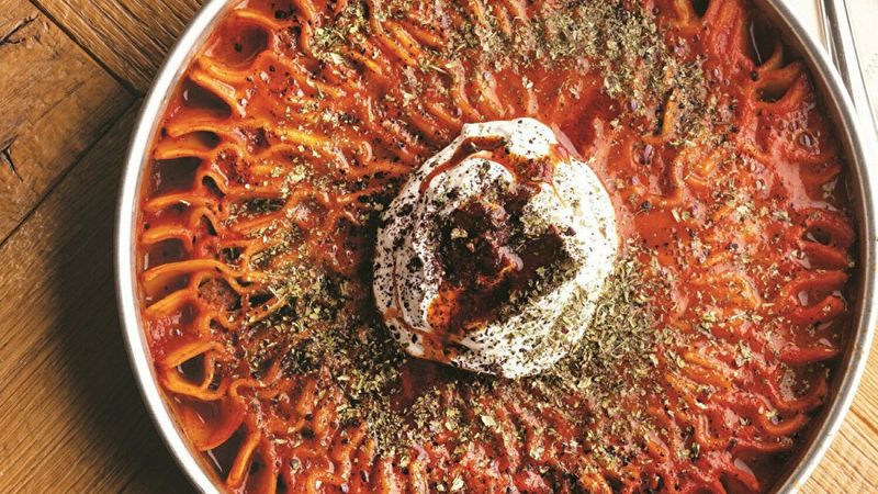 Kayseri mutfağının en lezzetlisi: Tepsi mantısı tarifi