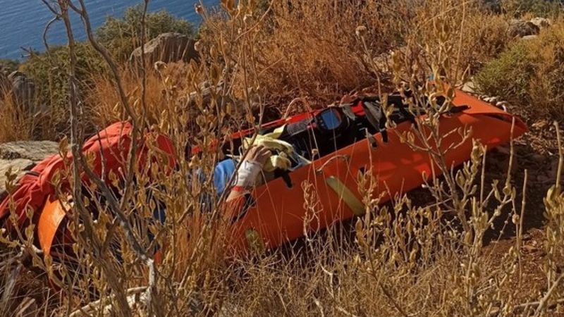 Muğla'da kayalıklara düşen yamaç paraşütçüsü kurtarıldı