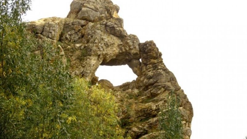 Hakkari Yüksekova'da düşünen maymun figürlü kayalık görüntülendi