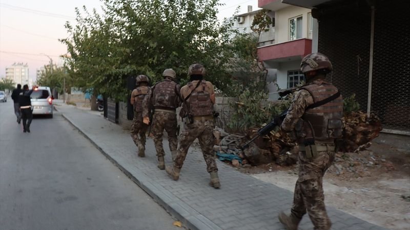 Adıyaman'da uyuşturucu operasyonu: 5 kişi yakalandı