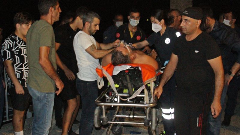 Antalya'da bir kişi girdiği denizde boğulma tehlikesi yaşadı