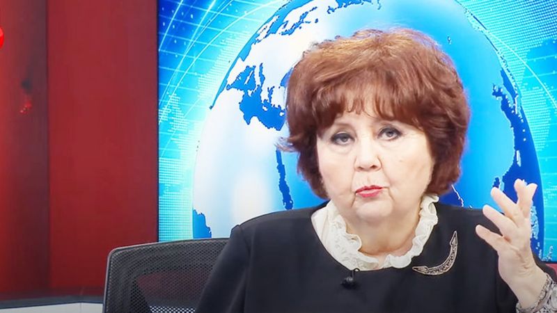 Ayşenur Arslan, Milli Eğitim Bakanı Mahmut Özer'in yeminini unuttu