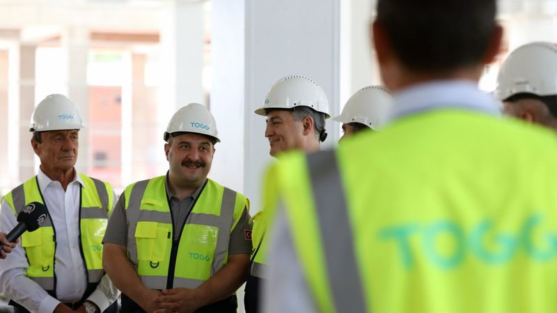 Mustafa Varank, TOGG'un üretim tesisinin inşaatını inceledi