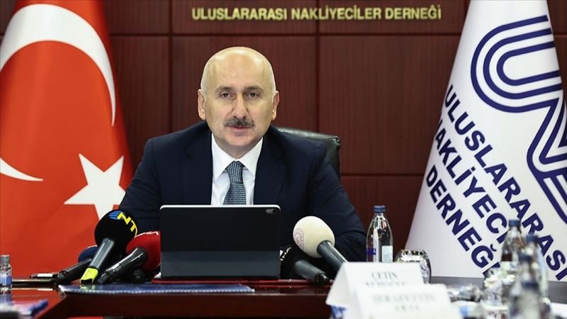 Adil Karaismailoğlu: Ülkemiz güçlü kara yolu sektörü ile ihracatını artırmaya devam ediyor