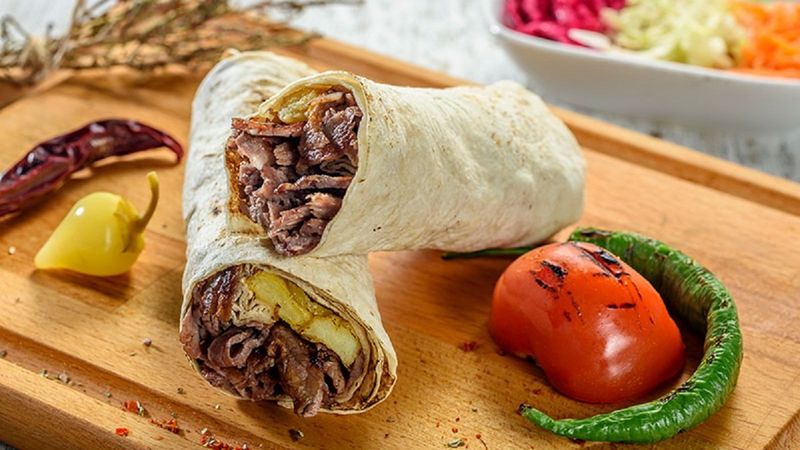Sokak lezzeti tutkunlarına: Dürüm döner tarifi
