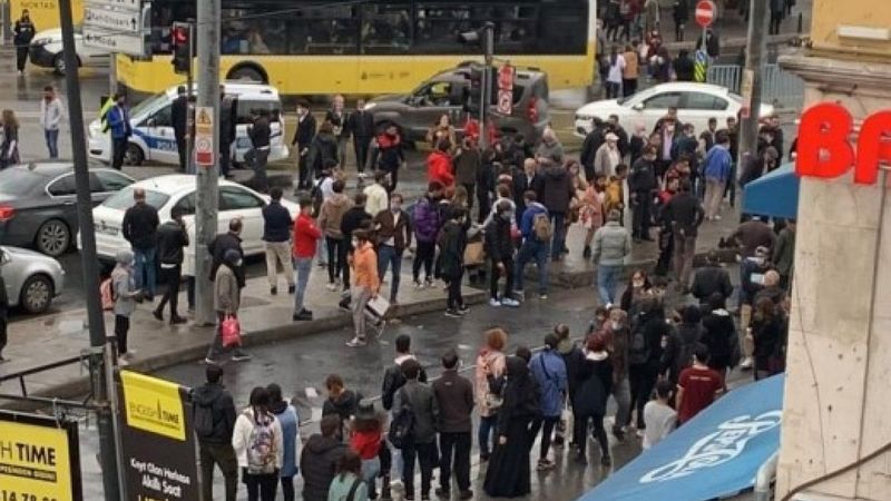 Şırnak’tan gelen genç,  Kadıköy’de sokak ortasında namus cinayeti işledi