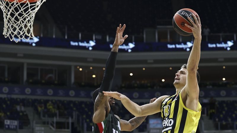 Fenerbahçe EuroLeague'de Kazan'ı farklı yendi