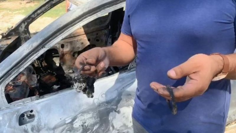 Şanlıurfa'da yeni evli çiftin altın ve paralarının bulunduğu araç yandı