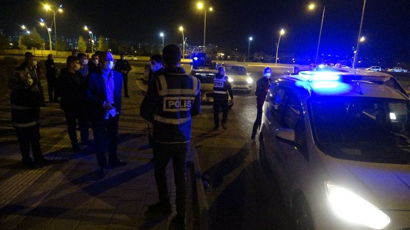 Diyarbakır'da şikayet üzerine polisler denetleme gerçekleştirdi