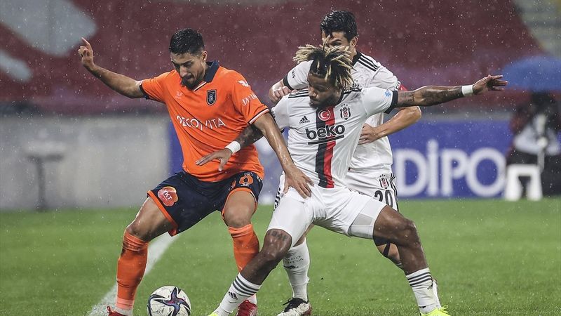 Başakşehir'den Beşiktaş'a gönderme