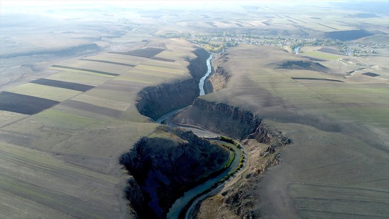 Kars'ın yeni turizm bölgesi: Akyaka Kanyonu