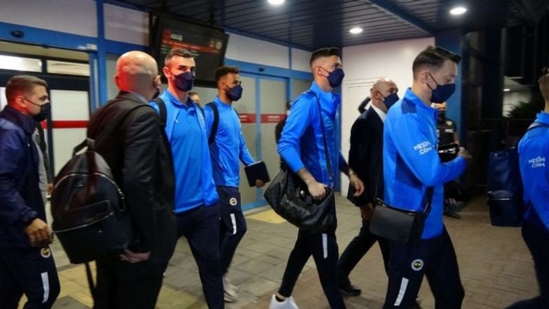 Trabzon'a gelen Fenerbahçe kafilesine sözlü sataşma