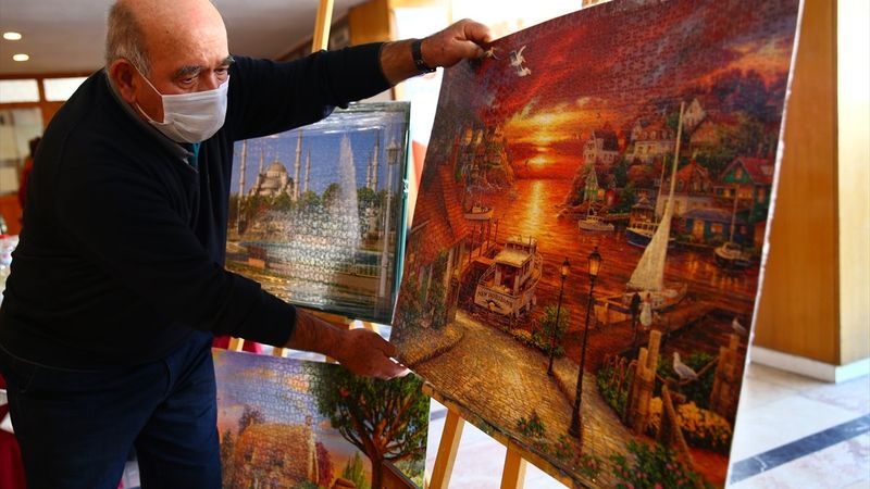 Nevşehirli Hüseyin dede emekliliğinde merak saldığı yapbozlardan sergi açtı
