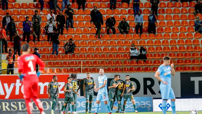 Alanyaspor Kayserispor'u hezimete uğrattı