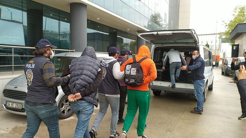 Bursa'da bahis çetesi çökertildi: 5 gözaltı